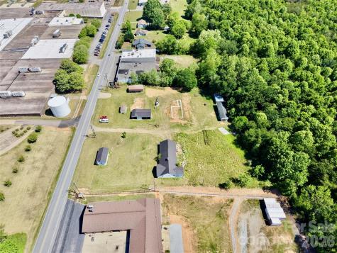 1263 Nc 16 Highway N Taylorsville NC 28681
