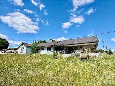 1263 Nc 16 Highway N Taylorsville NC 28681