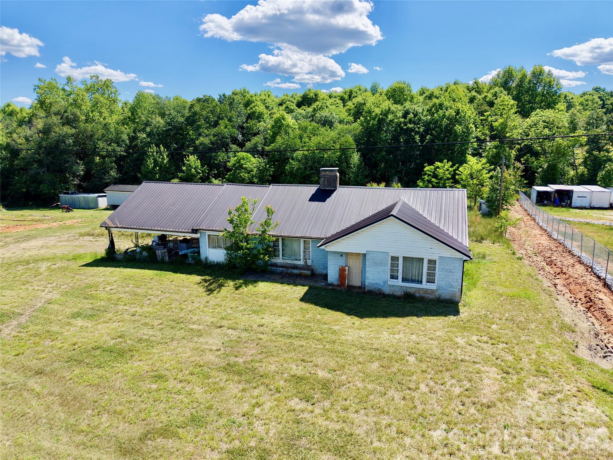 1263 Nc 16 Highway N Taylorsville NC 28681