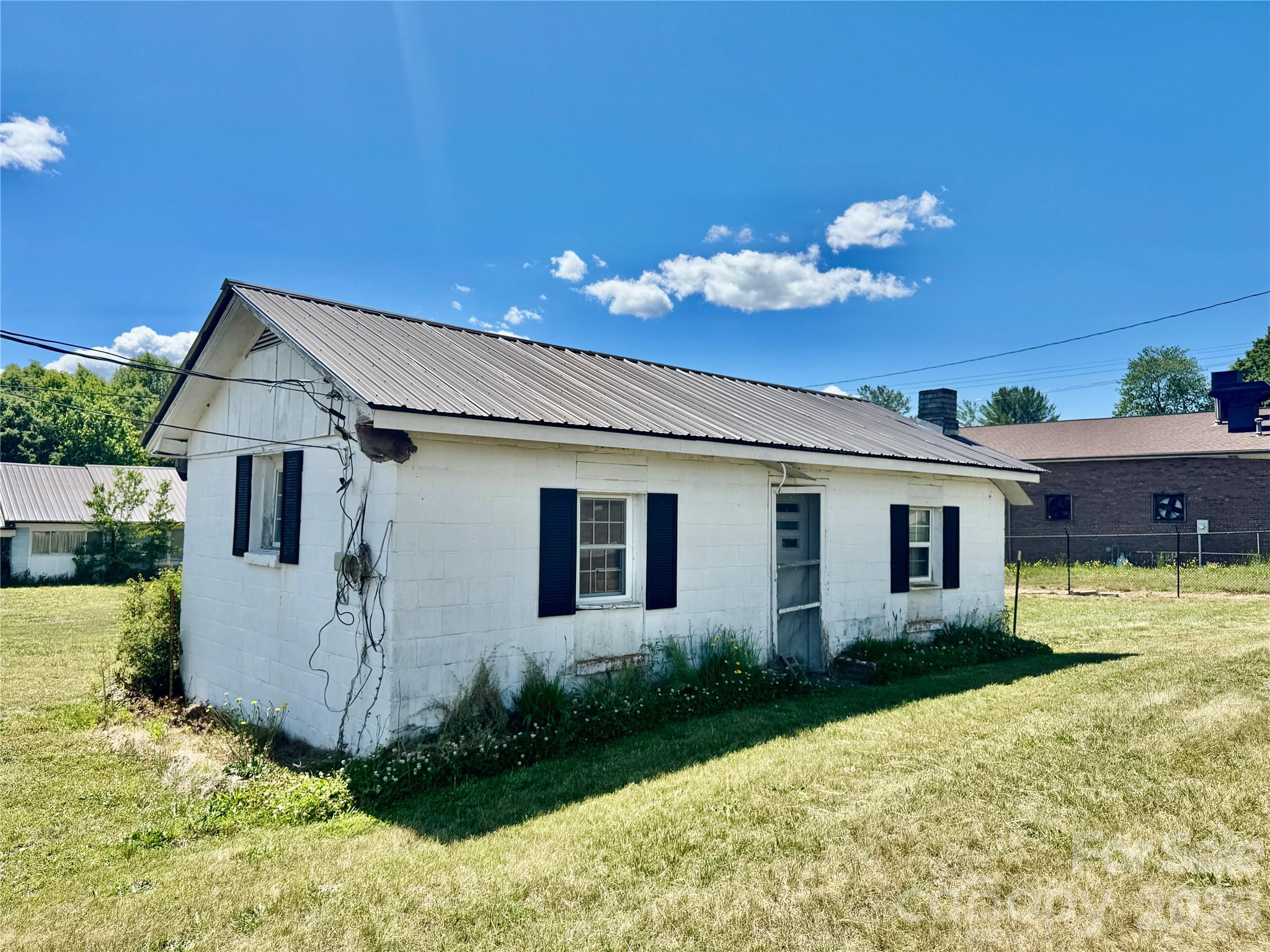 1263 Nc 16 Highway N Taylorsville NC 28681