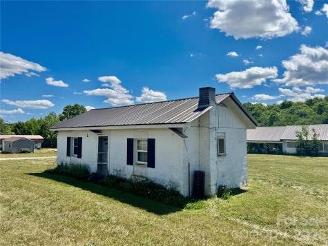 1263 Nc 16 Highway N Taylorsville NC 28681