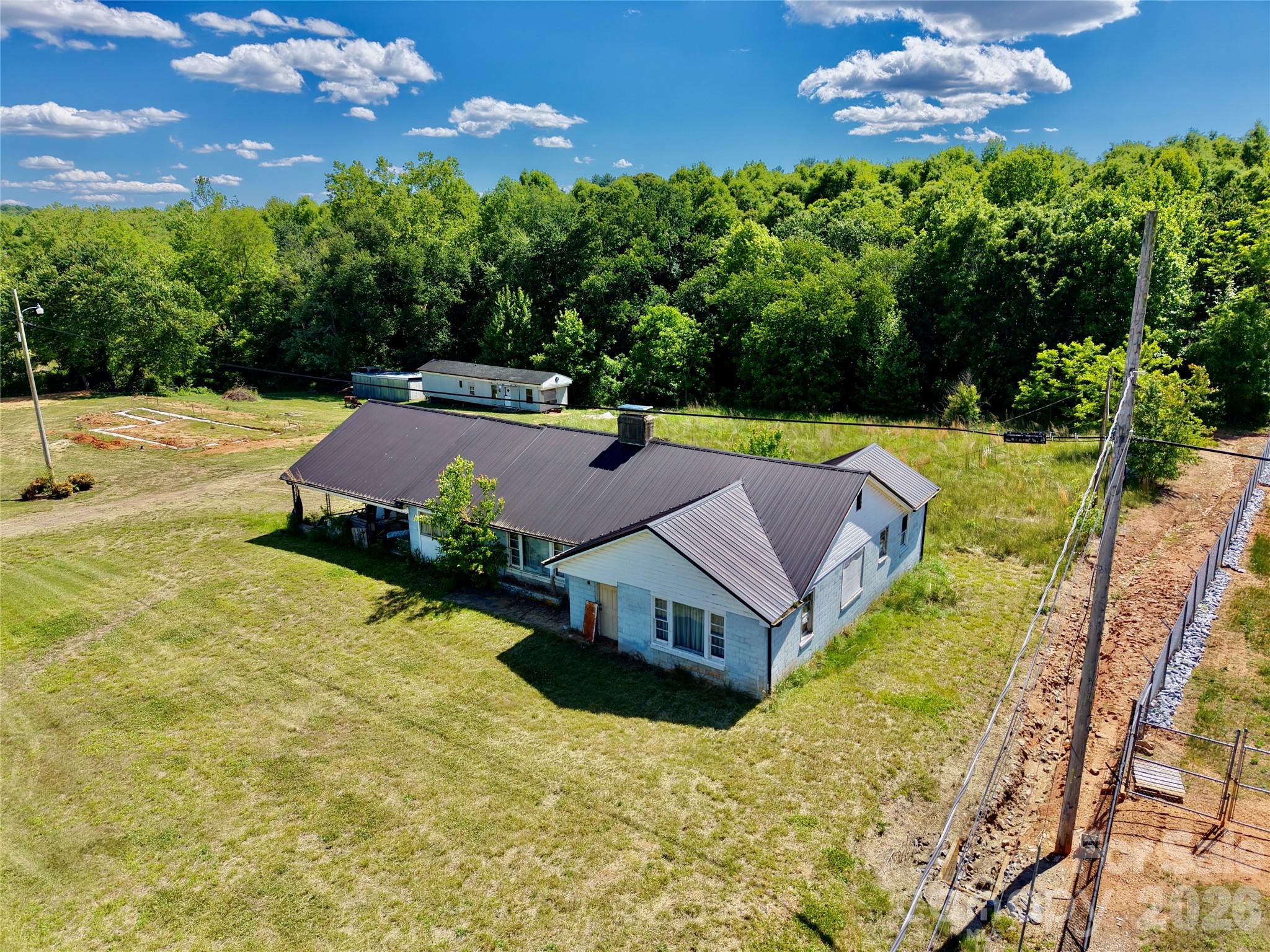 1263 Nc 16 Highway N Taylorsville NC 28681