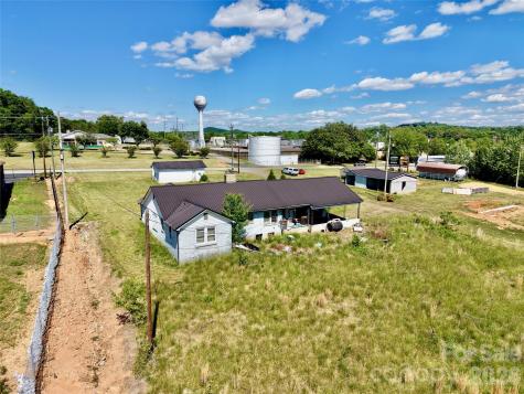 1263 Nc 16 Highway N Taylorsville NC 28681