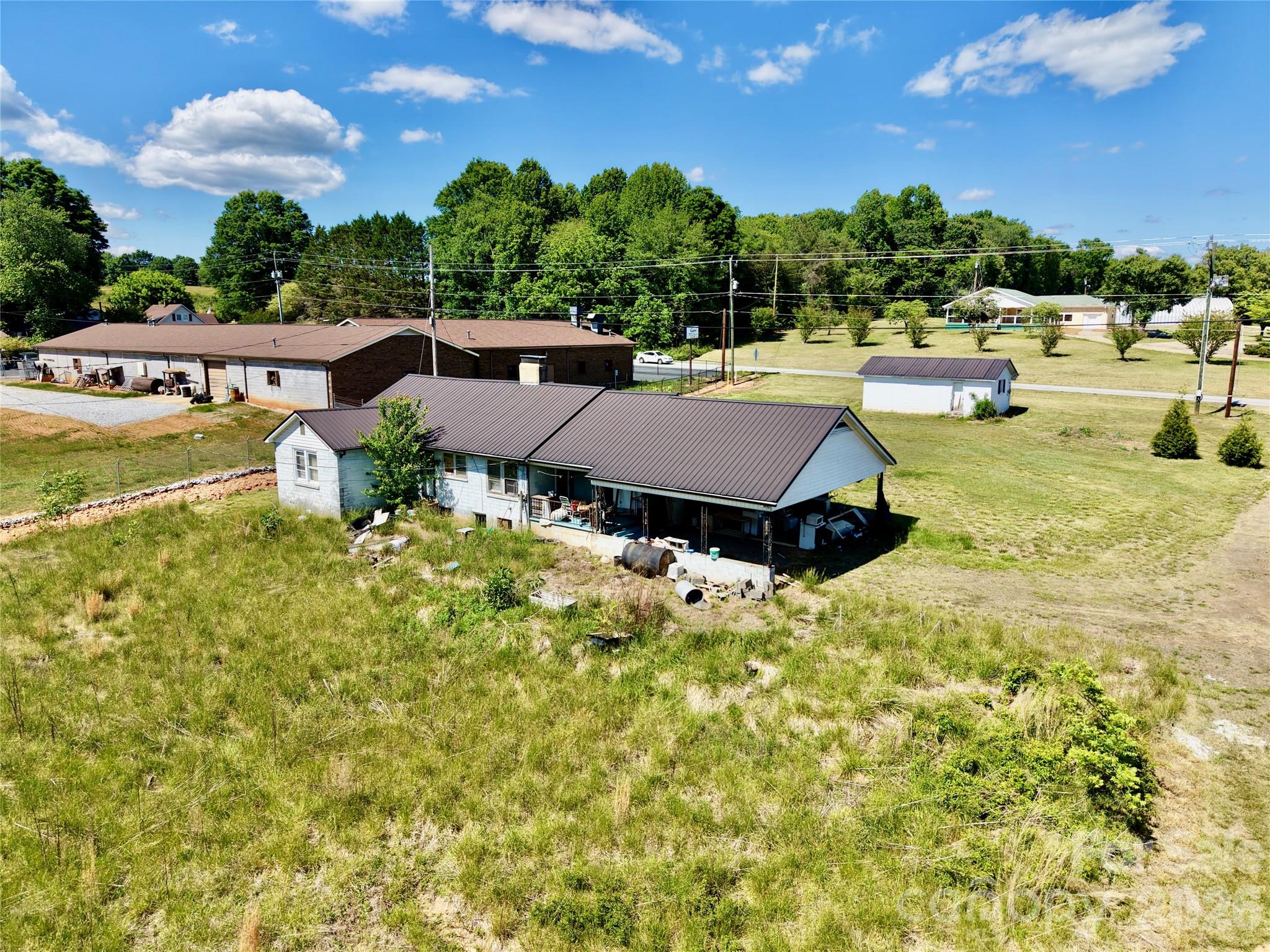 1263 Nc 16 Highway N Taylorsville NC 28681