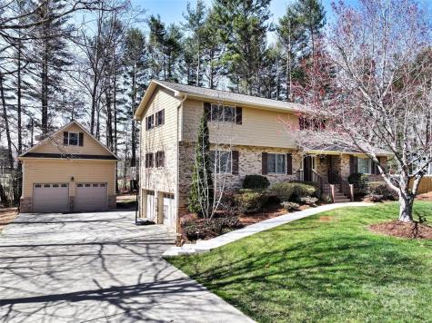 27 Tree Top Drive Arden NC 28704