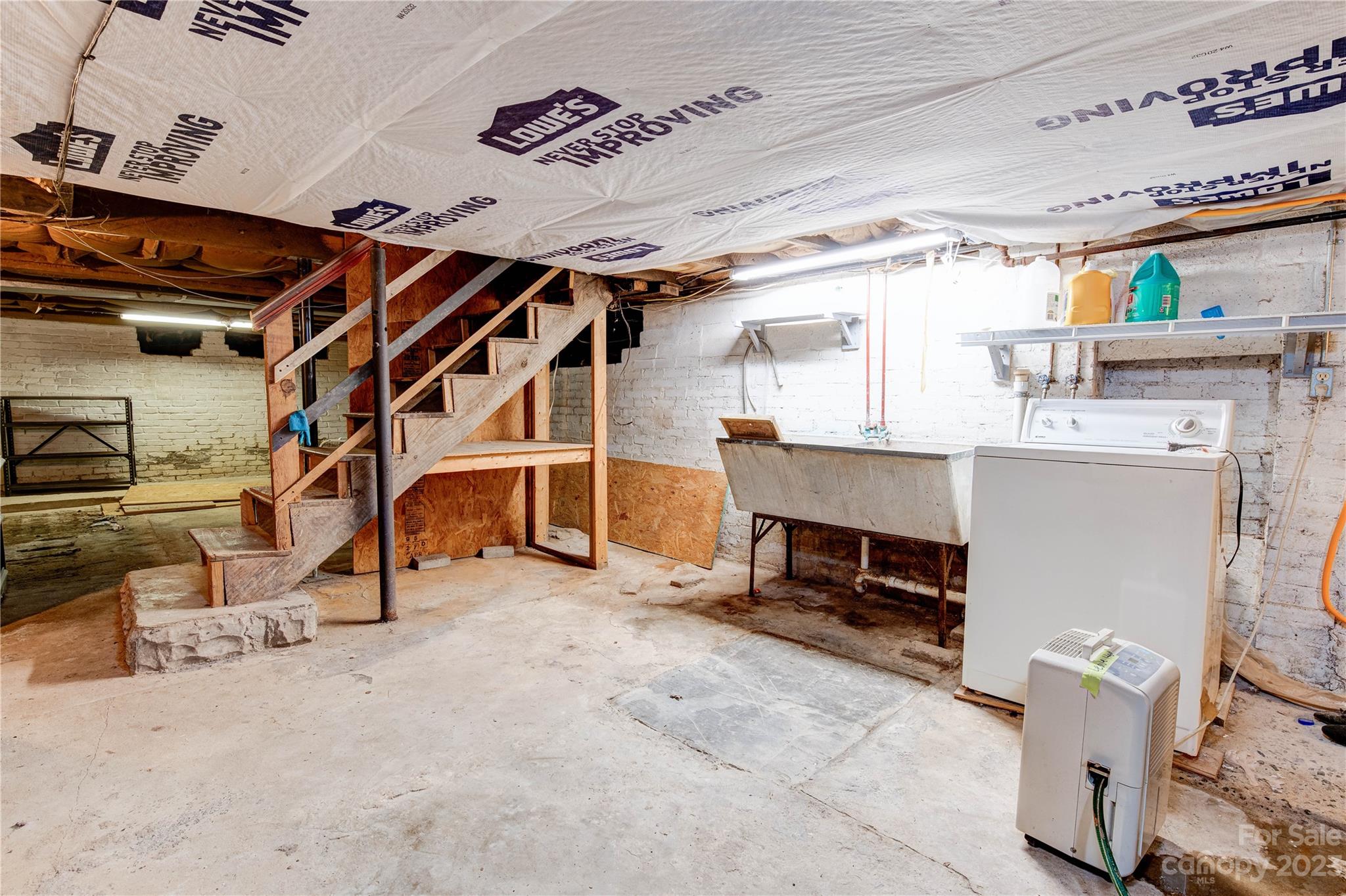 655 New Haw Creek Road Asheville NC 28805