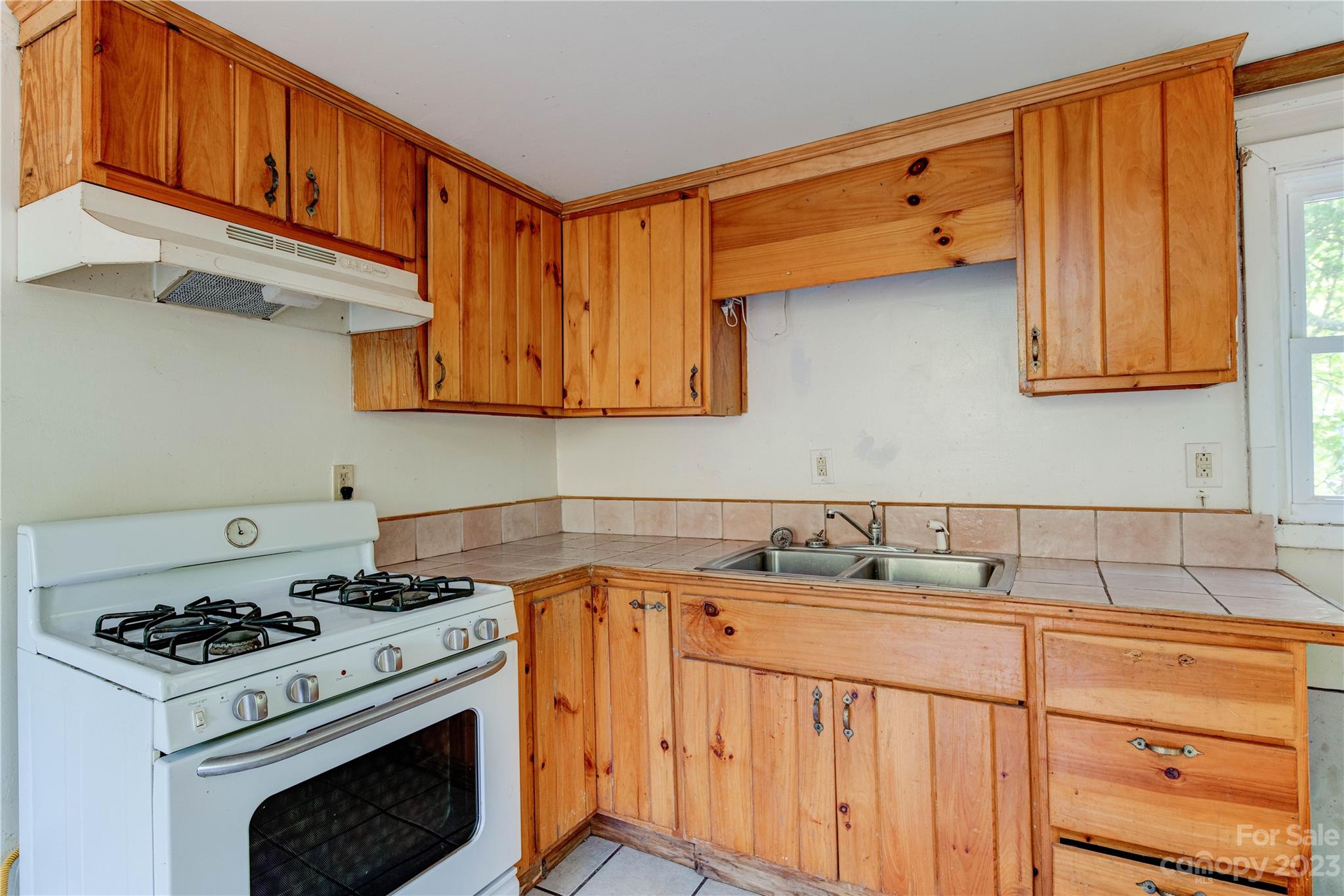 655 New Haw Creek Road Asheville NC 28805