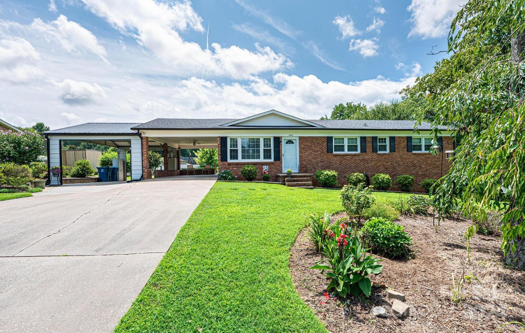2416 33rd Avenue NE Hickory NC 28601