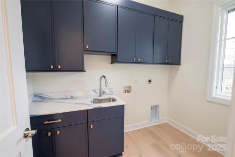 15 Evian Court Asheville NC 28804