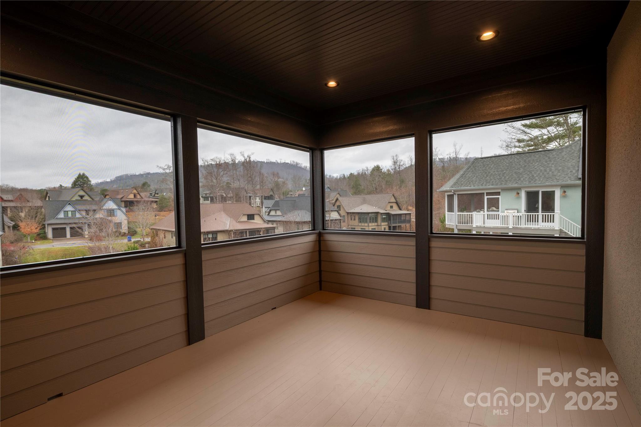 15 Evian Court Asheville NC 28804