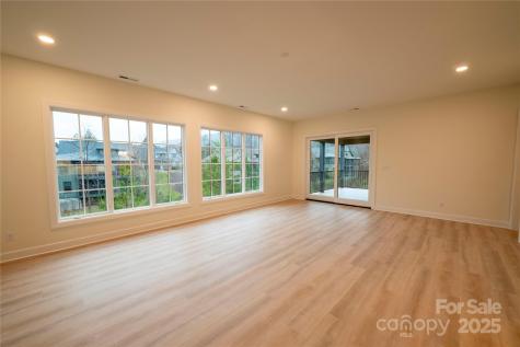 15 Evian Court Asheville NC 28804