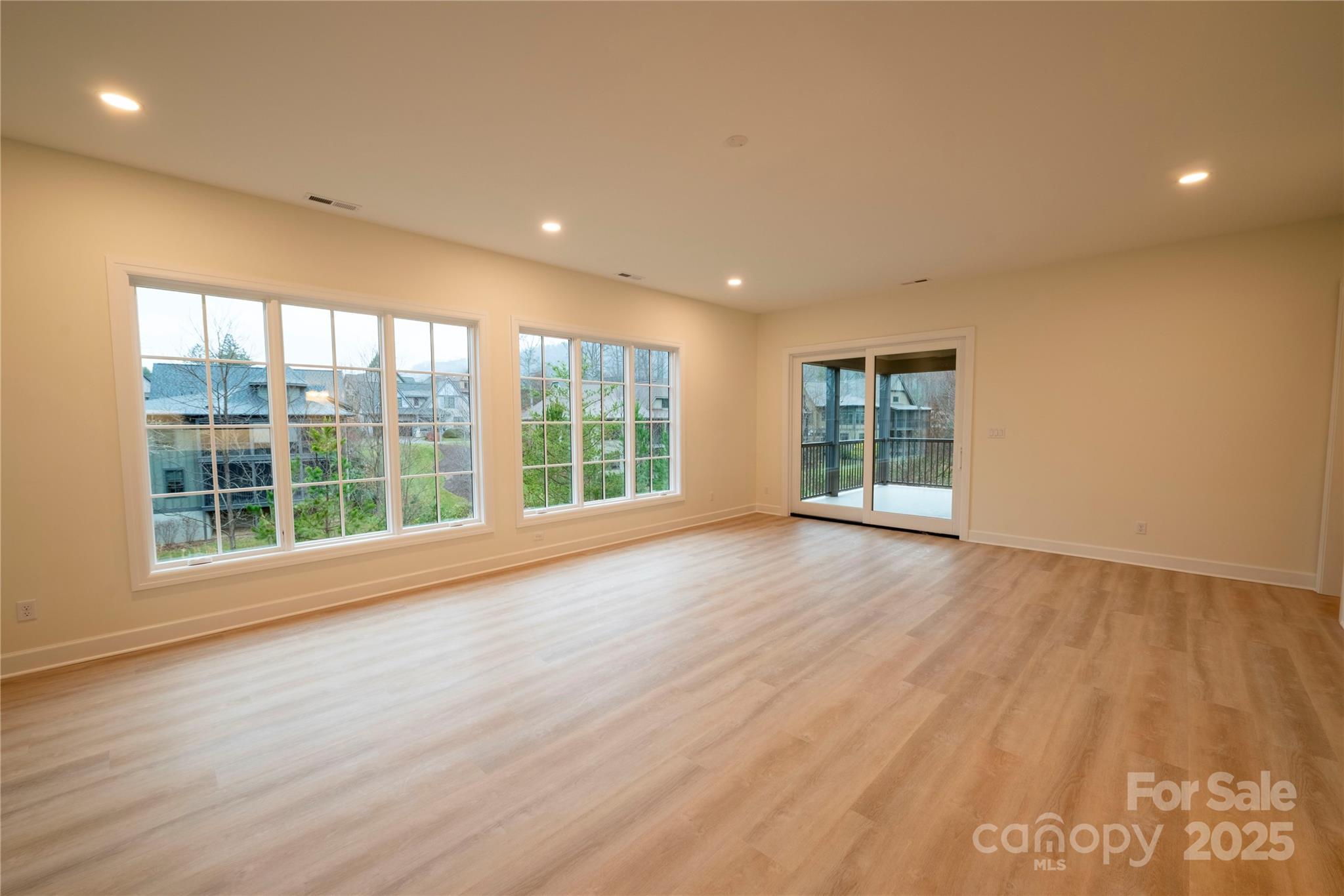 15 Evian Court Asheville NC 28804