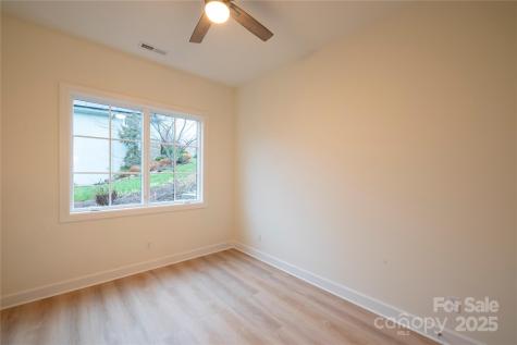 15 Evian Court Asheville NC 28804