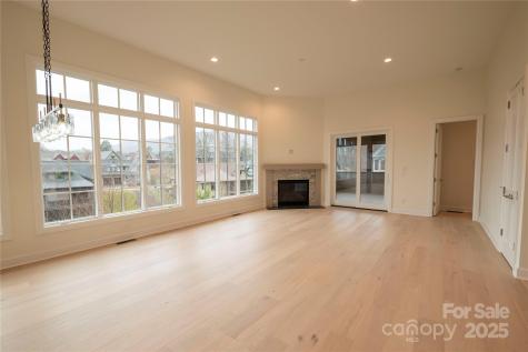 15 Evian Court Asheville NC 28804