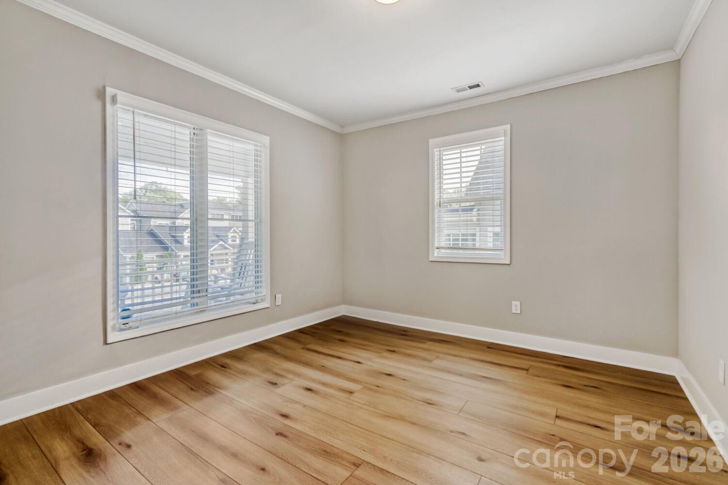 1521 Hawthorne Lane Charlotte NC 28205
