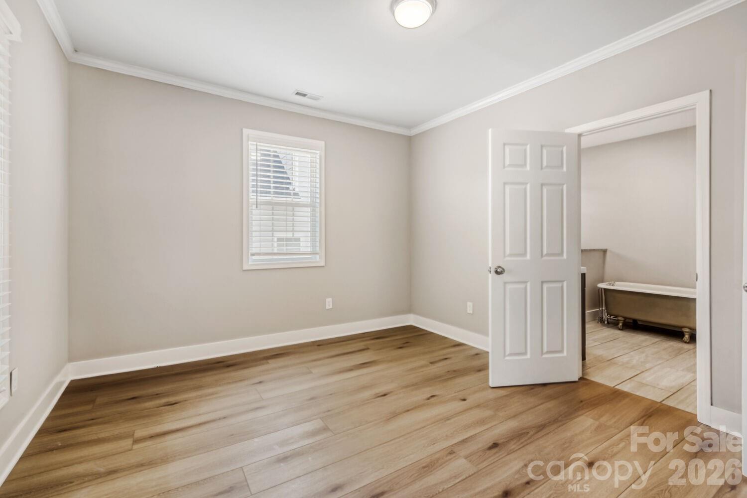 1521 Hawthorne Lane Charlotte NC 28205