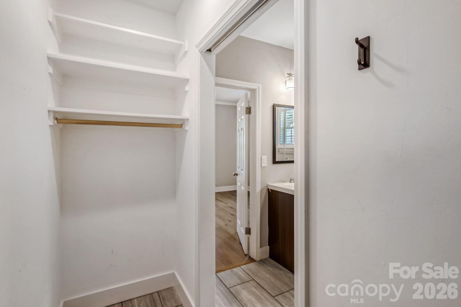 1521 Hawthorne Lane Charlotte NC 28205