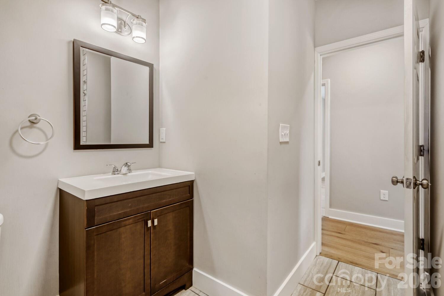 1521 Hawthorne Lane Charlotte NC 28205