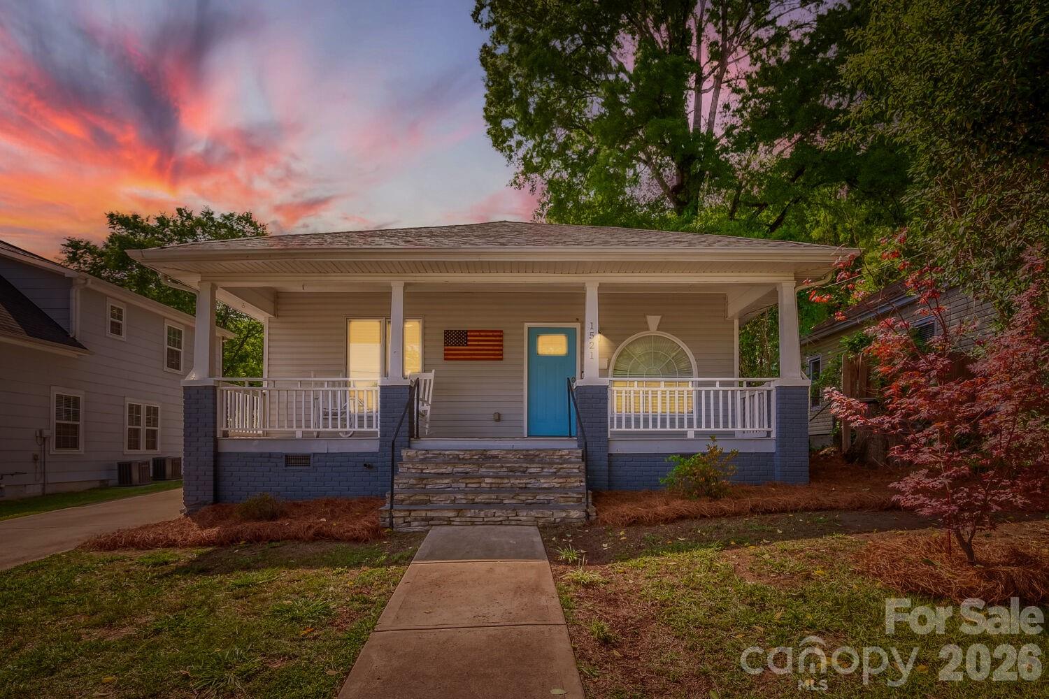 1521 Hawthorne Lane Charlotte NC 28205