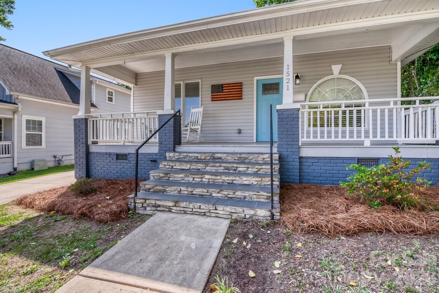 1521 Hawthorne Lane Charlotte NC 28205