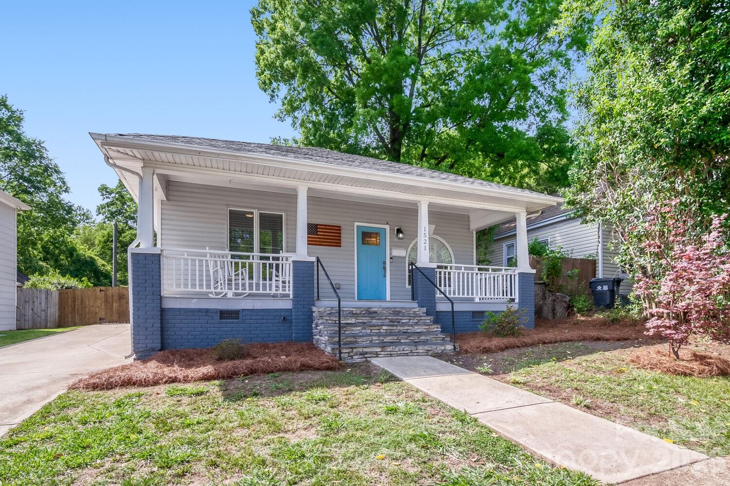 1521 Hawthorne Lane Charlotte NC 28205