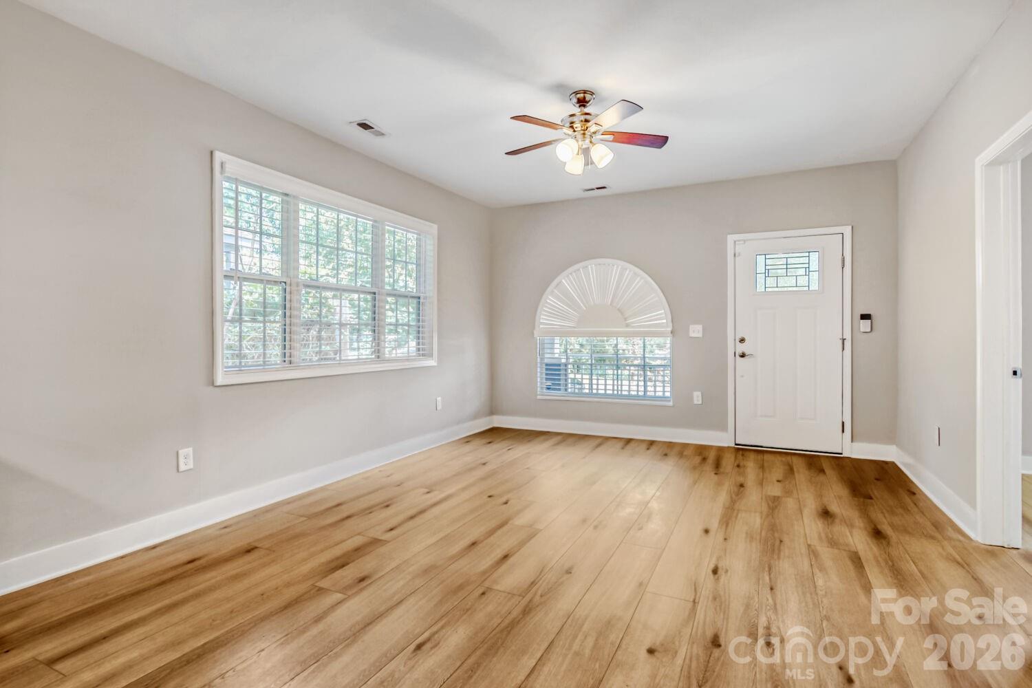 1521 Hawthorne Lane Charlotte NC 28205