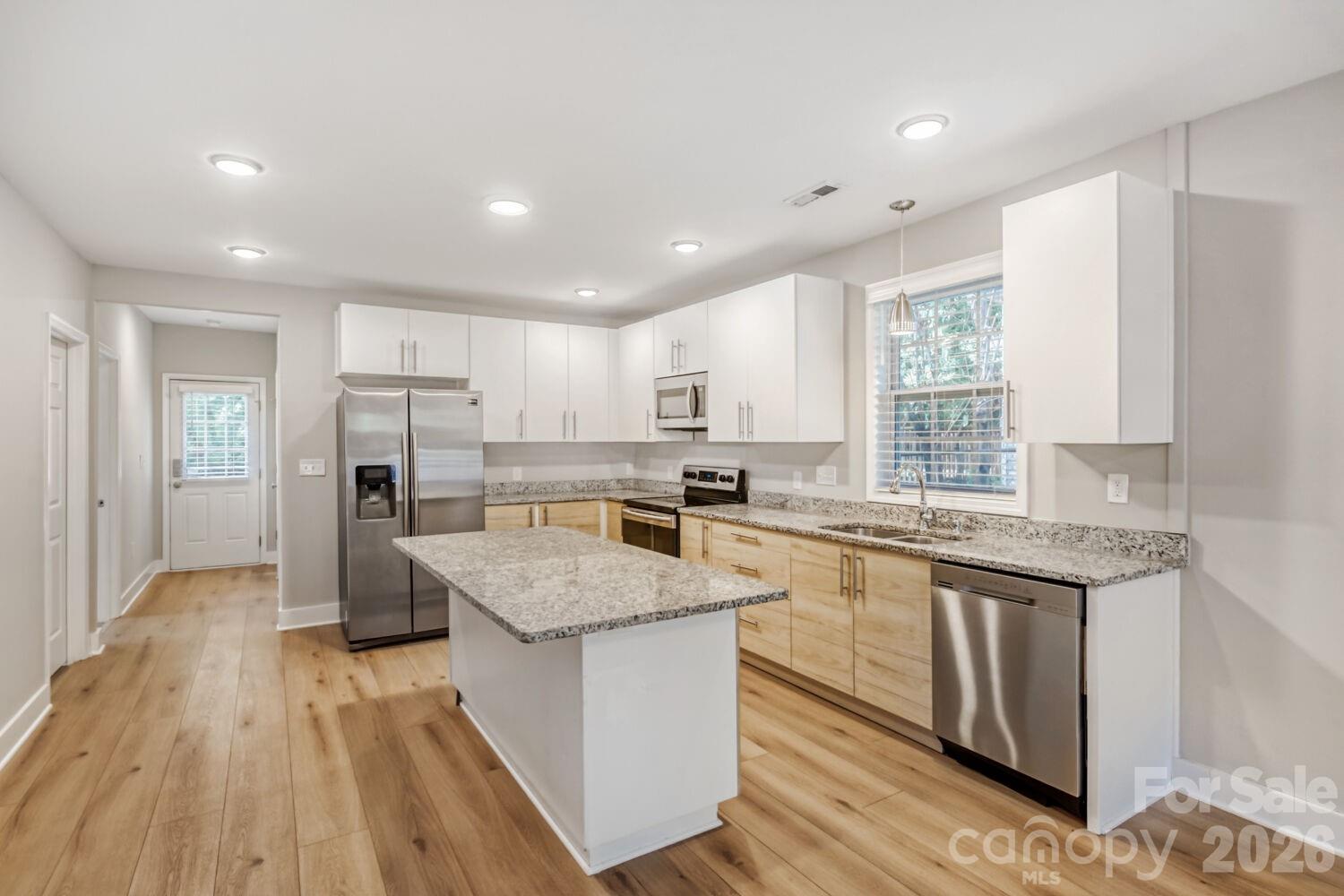 1521 Hawthorne Lane Charlotte NC 28205