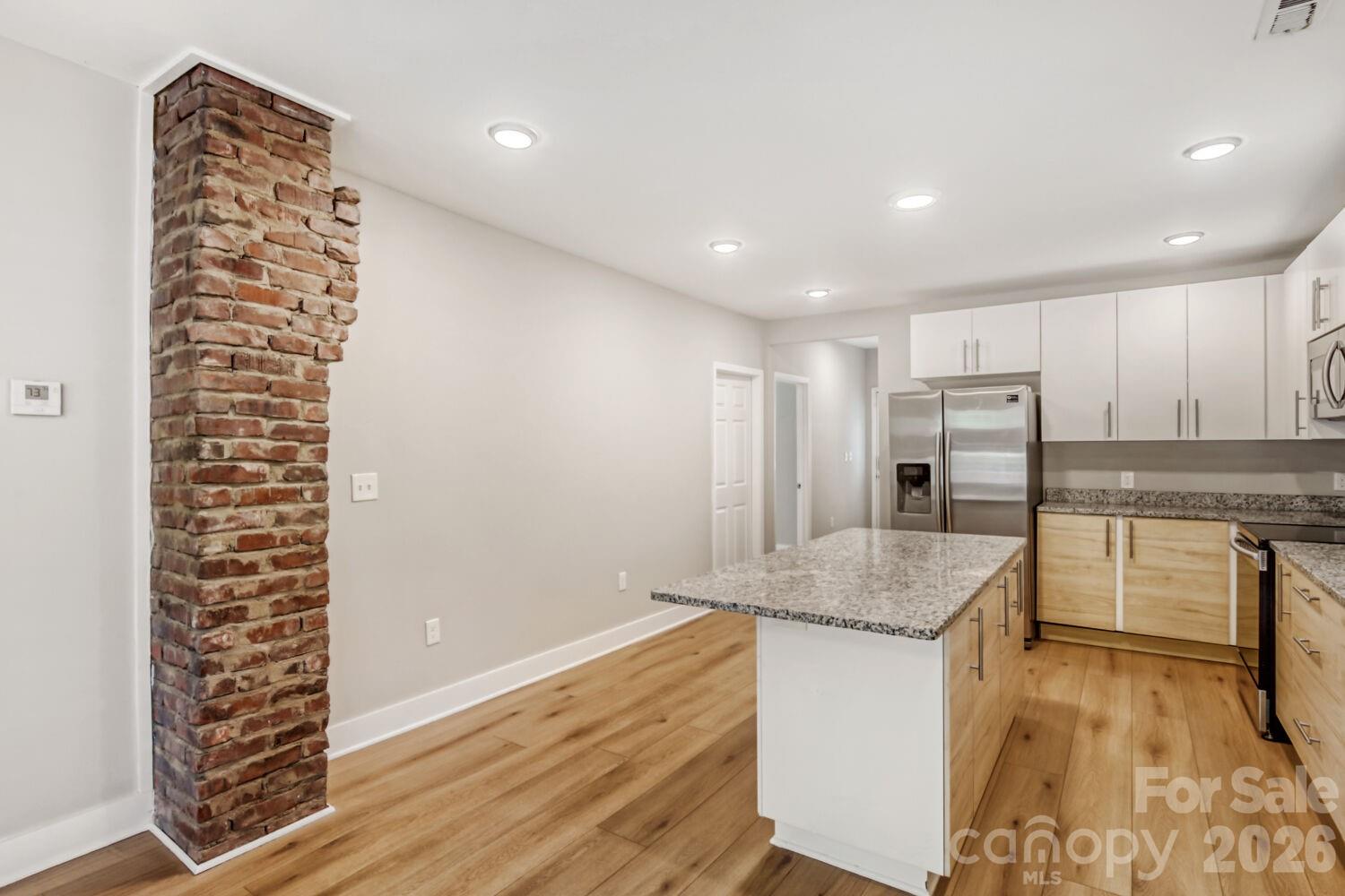 1521 Hawthorne Lane Charlotte NC 28205