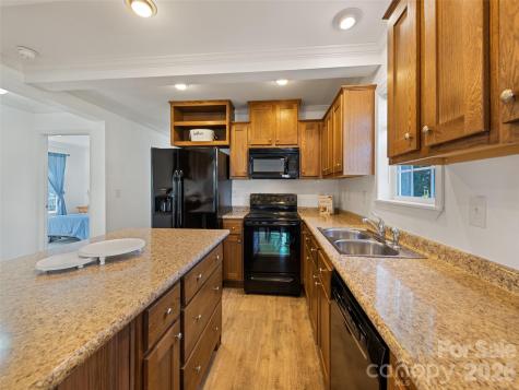 10 Enochs Way Fletcher NC 28732