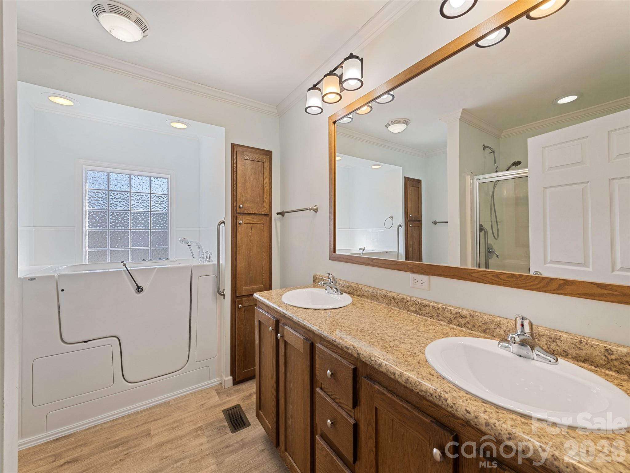 10 Enochs Way Fletcher NC 28732