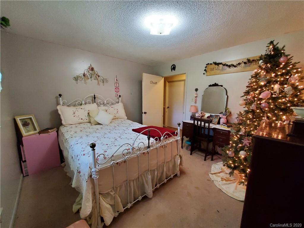 69 Pine Top Drive Marion NC 28752