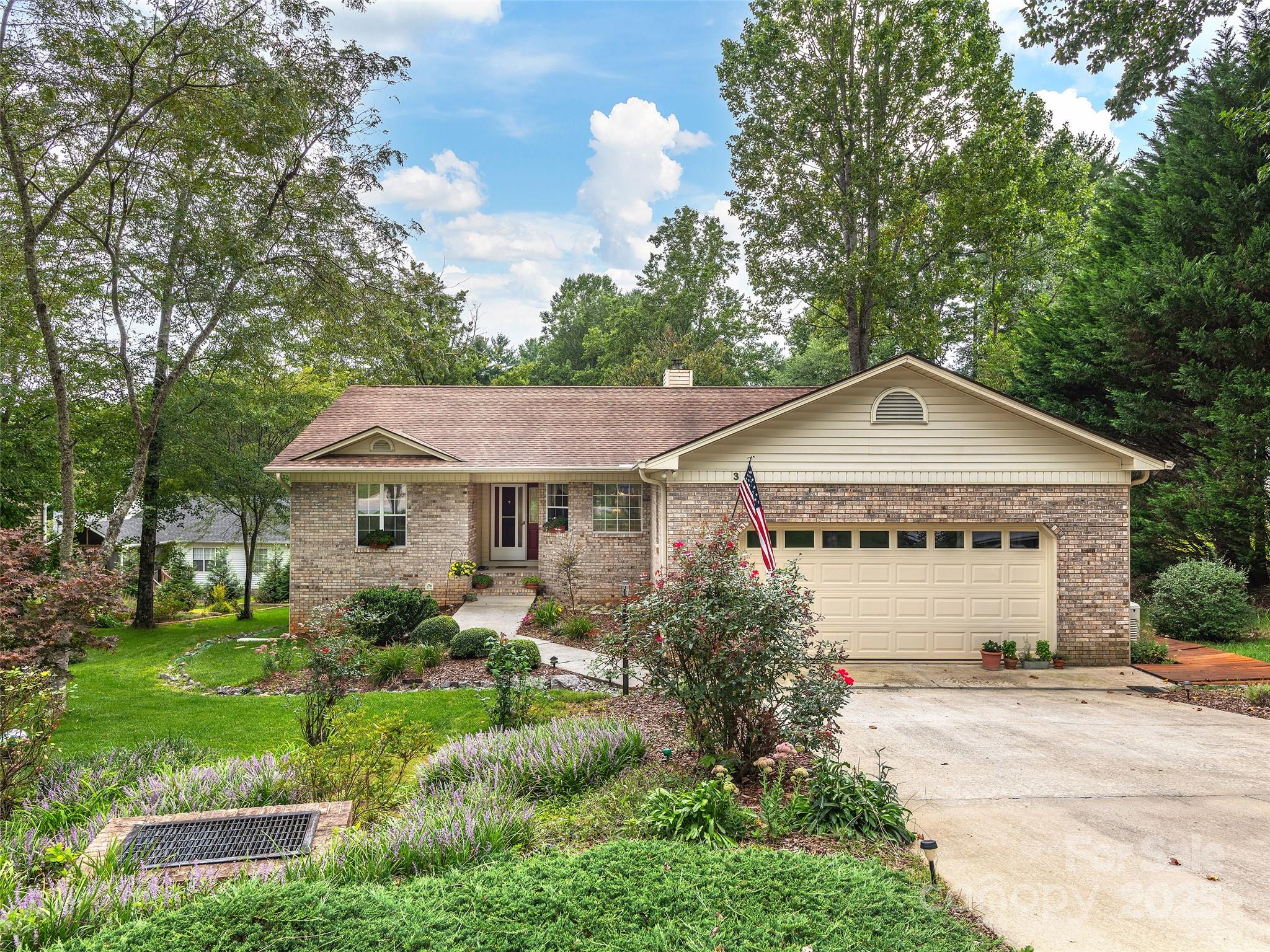 3 Wentworth Court Etowah NC 28729