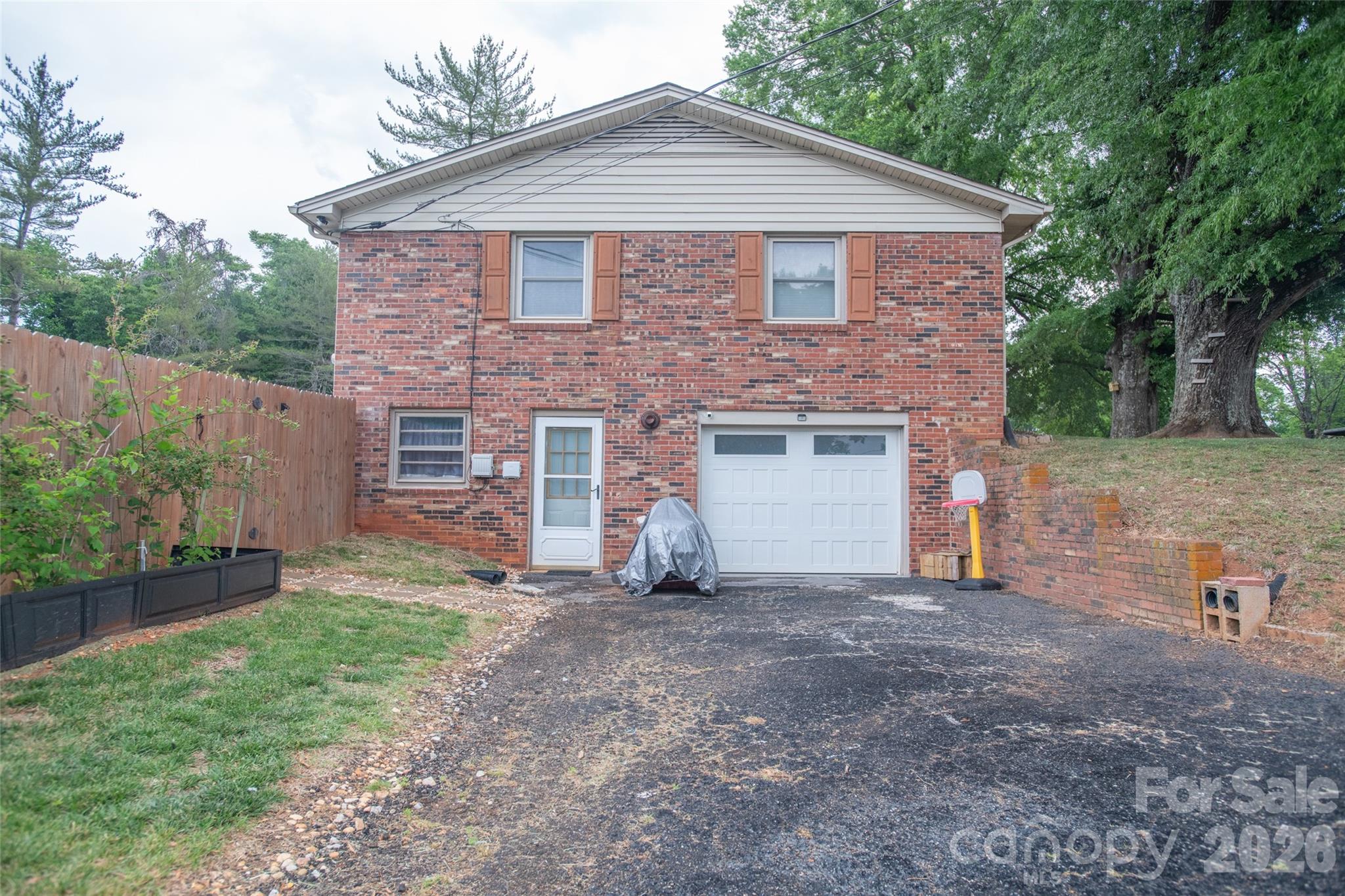 5460 Clover Street Hickory NC 28602