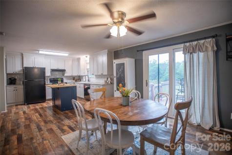 5460 Clover Street Hickory NC 28602