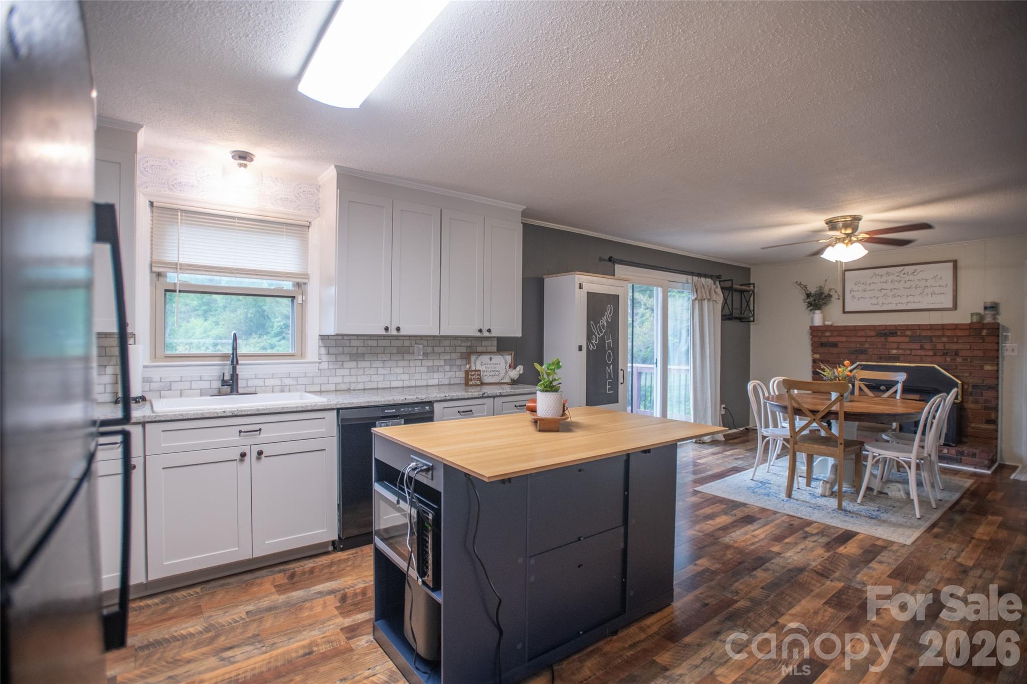 5460 Clover Street Hickory NC 28602