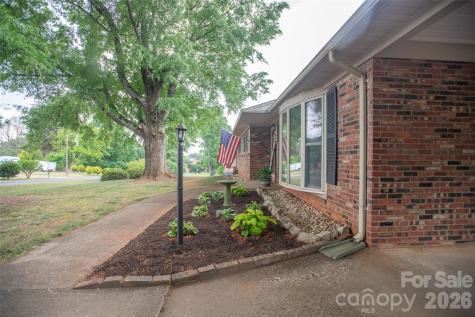 5460 Clover Street Hickory NC 28602