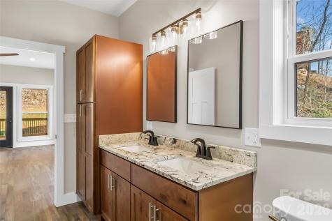 189 Clinchfield Gap Road Marion NC 28752