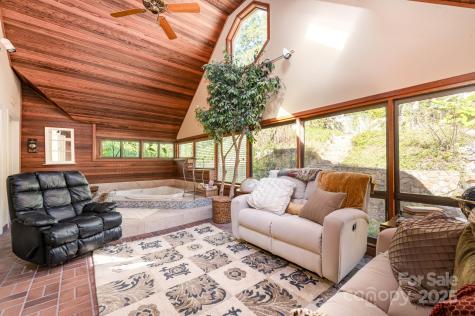 2116 8th Street Drive NW Hickory NC 28601