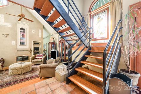 2116 8th Street Drive NW Hickory NC 28601