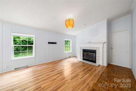 3 Double Oaks Drive Asheville NC 28805