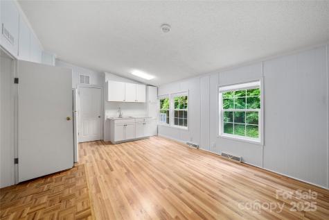 3 Double Oaks Drive Asheville NC 28805
