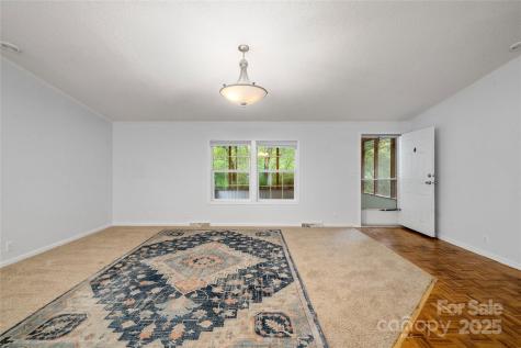 3 Double Oaks Drive Asheville NC 28805