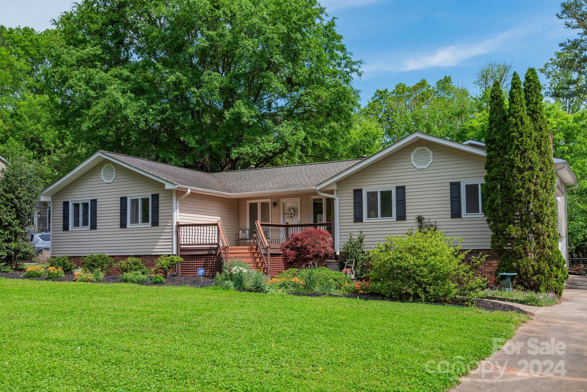 4901 Pine Ridge Road Charlotte NC 28226