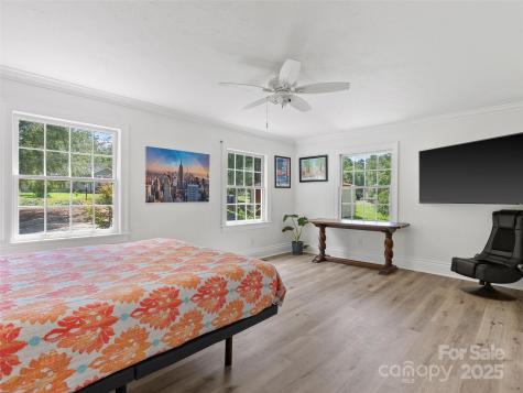 211 Pinner Road Arden NC 28704