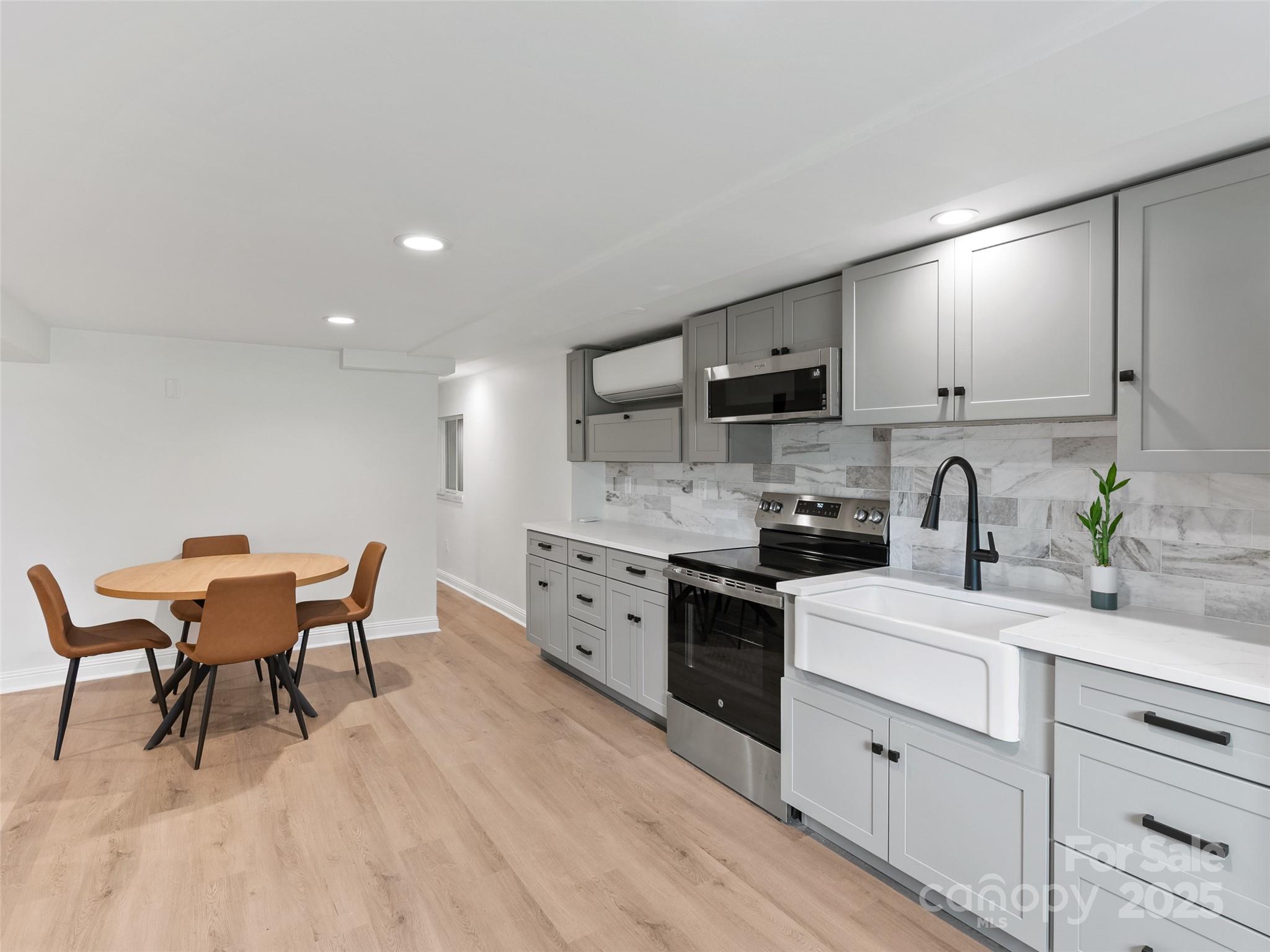 211 Pinner Road Arden NC 28704