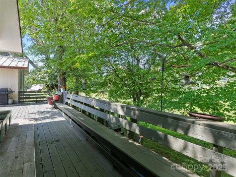 211 Pinner Road Arden NC 28704