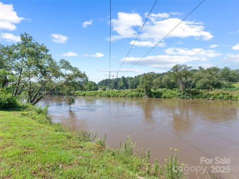 211 Pinner Road Arden NC 28704