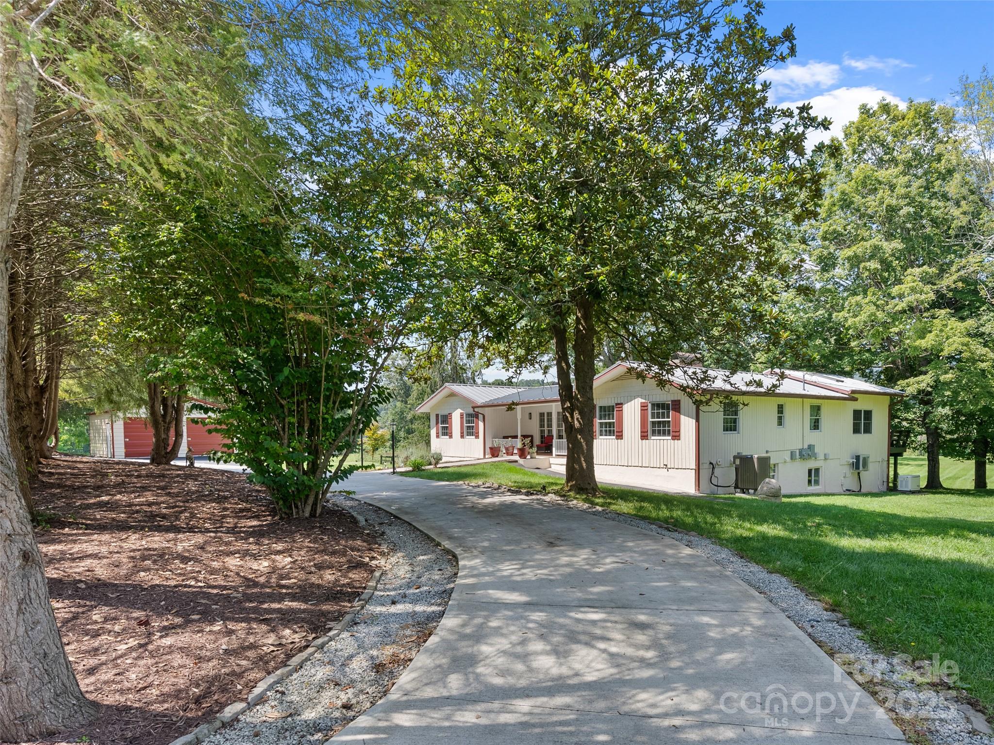 211 Pinner Road Arden NC 28704