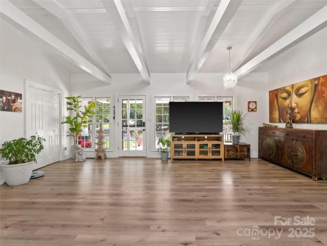 211 Pinner Road Arden NC 28704