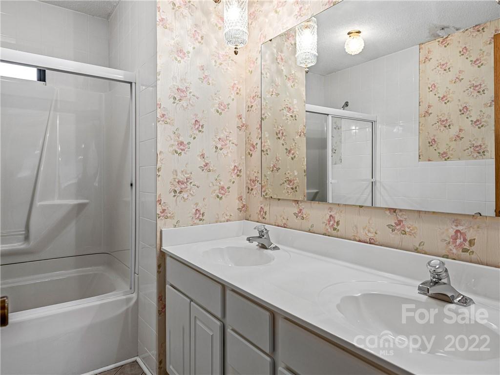 70 Gibson Road Asheville NC 28804